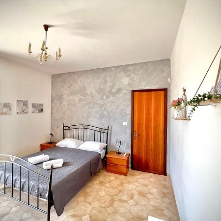 Casa Vacanze "Sautufao" Santa Venerina Esterno foto