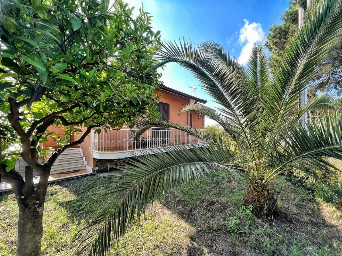 Casa Vacanze "Sautufao" Santa Venerina Esterno foto