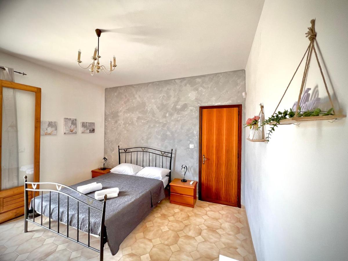 Casa Vacanze "Sautufao" Santa Venerina Esterno foto