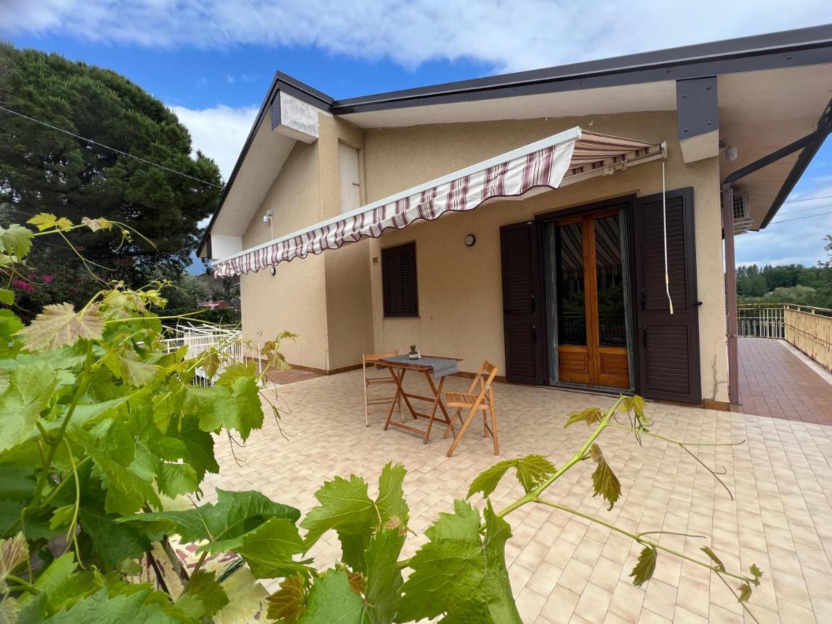 Casa Vacanze "Sautufao" Santa Venerina Esterno foto