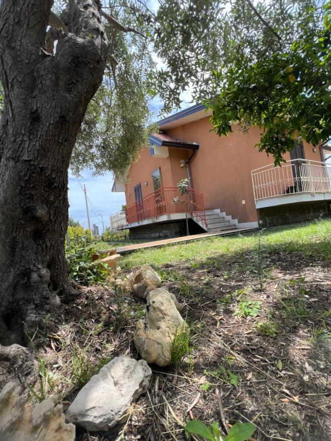 Casa Vacanze "Sautufao" Santa Venerina Esterno foto