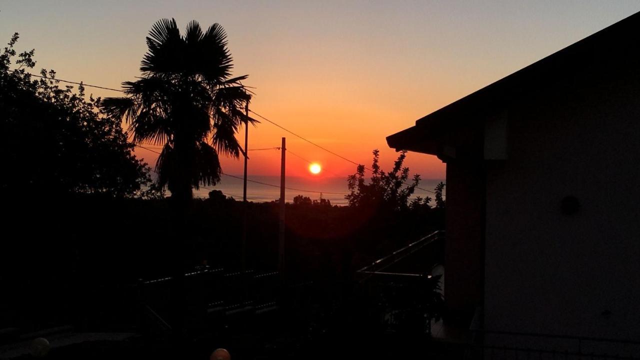 Casa Vacanze "Sautufao" Santa Venerina Esterno foto