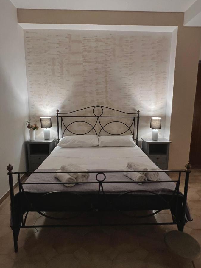 Casa Vacanze "Sautufao" Santa Venerina Esterno foto
